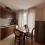 Dawn Park Deluxe 3 Floor *