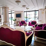 Dawn Park Deluxe 3 Floor Apartment