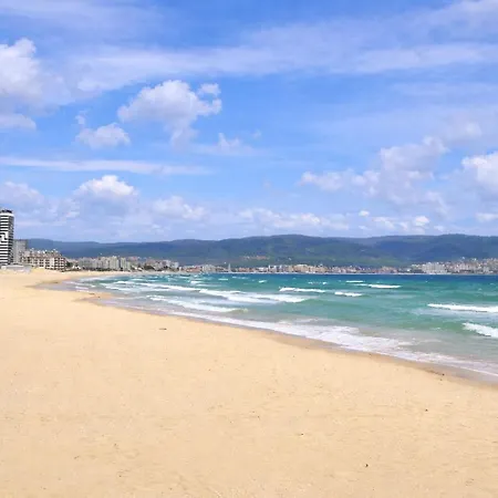 Dawn Park Deluxe 3 Floor 阳光海滩