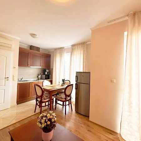 Dawn Park Deluxe 3 Floor *