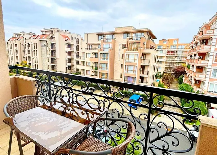 Dawn Park Deluxe 3 Floor Slantchev Briag