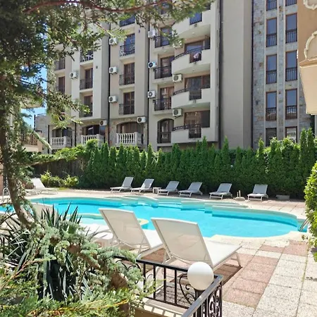 Dawn Park Deluxe 3 Floor * Slantschew brjag